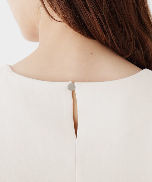 index（インデックス）の「◇ポンチ ラウンドヘムプルオーバー