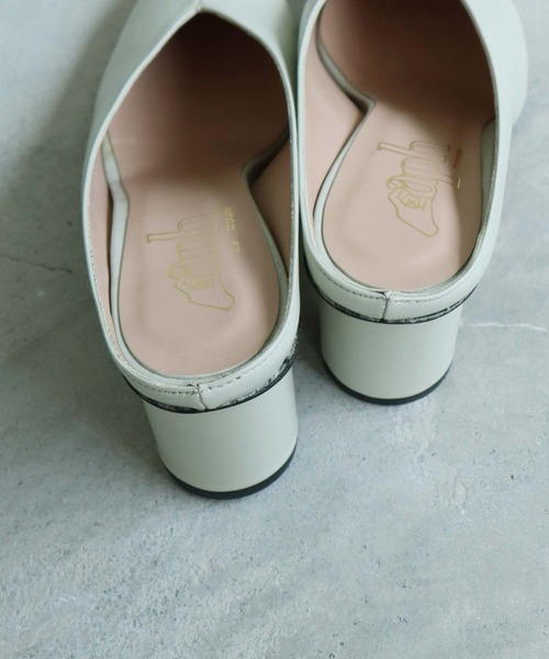 caph(カーフ)の「■carmen salas × caph カバーヒールミュール(その他シューズ・レディース・ブラック/ライトグリーン系・38/36/37)」の8枚目の写真