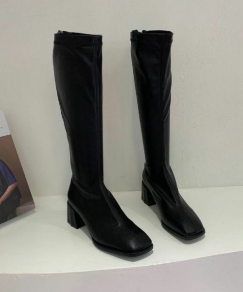 KOR（ケーオーアール）の「スクエアトゥロングブーツ（ブーツ・レディース・ホワイト/ブラック/アイボリー・38/36/37）」の15枚目の写真