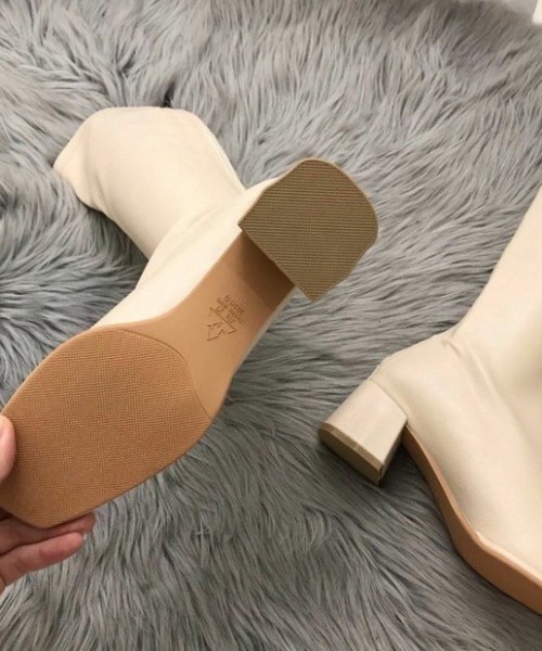 KOR（ケーオーアール）の「スクエアトゥロングブーツ（ブーツ・レディース・ホワイト/ブラック/アイボリー・38/36/37）」の18枚目の写真