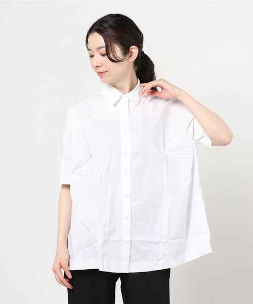 NARACAMICIE（ナラカミーチェ）の「ビッグシルエット半袖シャツ（シャツ/ブラウス・レディース・ホワイト/ネイビー・MEDIUM/X-LARGE）」の7枚目の写真