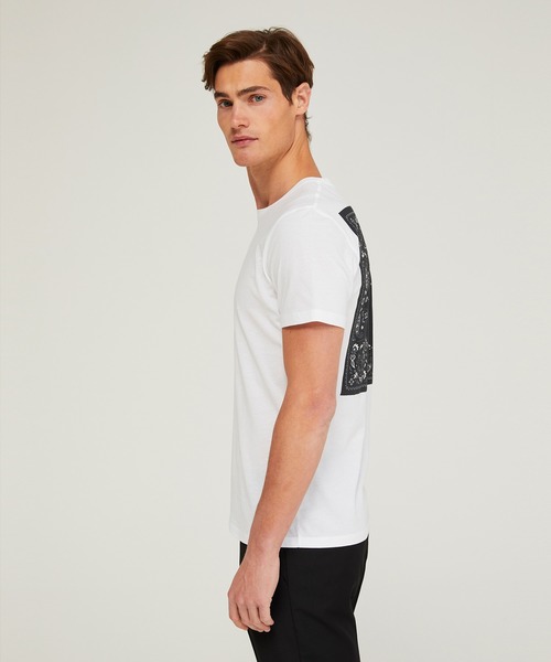 SISLEY(シスレー)の「コットンプリント半袖Tシャツ・カットソー(Tシャツ/カットソー・メンズ・ブラック/オフホワイト/ホワイト/ネイビー・MEDIUM/LARGE/X-LARGE/SMALL)」の11枚目の写真