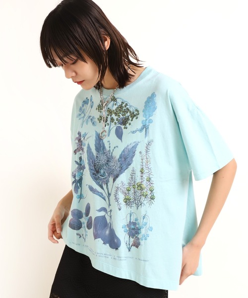 RNA（アールエヌエー）の「M1682 ベリーボタニカルプリントBIG-Tシャツ（Tシャツ/カットソー・レディース・ミント/ブラック/ホワイト・MEDIUM）」の10枚目の写真