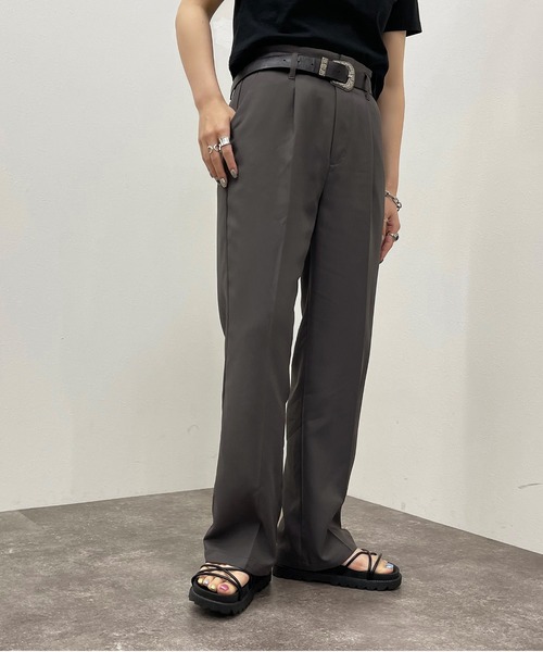 apres jour mignon(アプレジュールミニョン)の「ストレートパンツ【SETUP可能】【ZOZOTOWN限定アイテム】(その他パンツ・レディース・ブラック/チャコールグレー/カーキ/パープル・MEDIUM/X-LARGE/SMALL)」の16枚目の写真