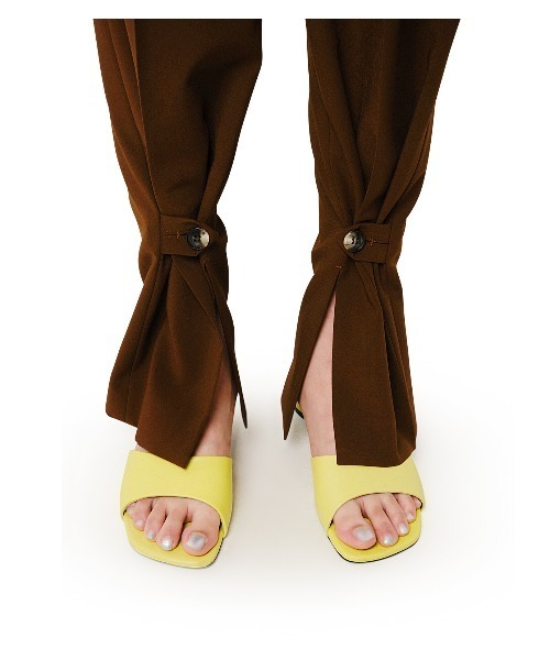 LE CIEL BLEU（ルシェルブルー）の「Ankle Tab Detail Pants（その他パンツ・レディース・ライトブルー/ブラック/ブラウン・36/34/38）」の10枚目の写真