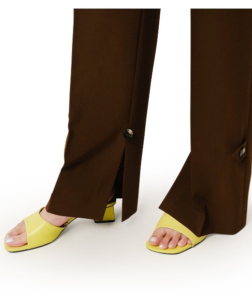 LE CIEL BLEU（ルシェルブルー）の「Ankle Tab Detail Pants（その他パンツ・レディース・ライトブルー/ブラック/ブラウン・36/34/38）」の16枚目の写真