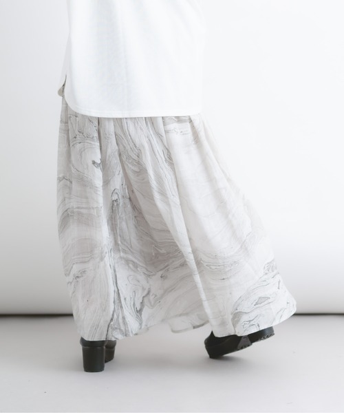 Wordtrobe（ワードトローブ）の「【wordtrobe】マーブル染フレアーロングスカート（スカート・レディース・グリーン/グレー/パープル・FREE）」の5枚目の写真