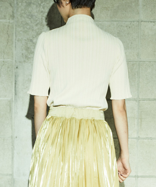 alcali（アルカリ）の「ランダムリブ5分袖ボトルネック（ニット/セーター・レディース・ブラック/イエロー/ブラウン/アイボリー・FREE）」の5枚目の写真