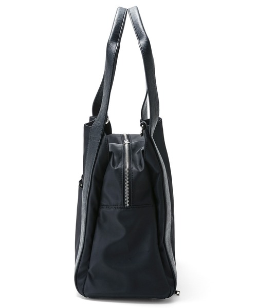 IEDIT（イディット）の「ＩＥＤＩＴ　ウェブマガジンｍｉ－ｍｏｌｌｅｔコラボ　シーンレスエイジングレスになじむ　３６５日持ちたい撥水エブリデイバッグ（トートバッグ・レディース・ブラック・ONE SIZE）」の5枚目の写真