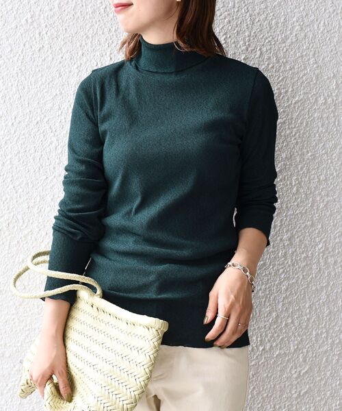 SHIPS（シップス）の「ドライタッチリブタートルネック◇（Tシャツ/カットソー・レディース・オフホワイト/ブラック/ベージュ/グリーン/イエロー/ブルー・ONE SIZE）」の5枚目の写真