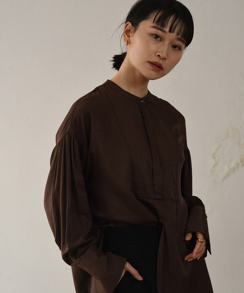 I_am（アイアム）の「stitch no collar blouse（シャツ/ブラウス・レディース・ベージュ/ブラウン/カーキ・FREE）」の8枚目の写真