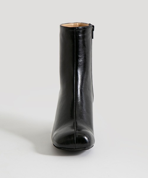 bohmal(ボマール)の「変形ヒールスクエアトゥショートブーツ(ブーツ・レディース・ベージュ/ブラック・24cm/23cm/24.5cm/23.5cm)」の17枚目の写真