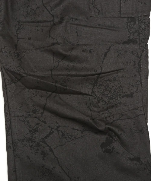 LUXSTYLE(ラグスタイル)の「クラックプリントカーゴパンツ(カーゴパンツ・メンズ・ブラック/チャコール・M/XL/L)」の12枚目の写真