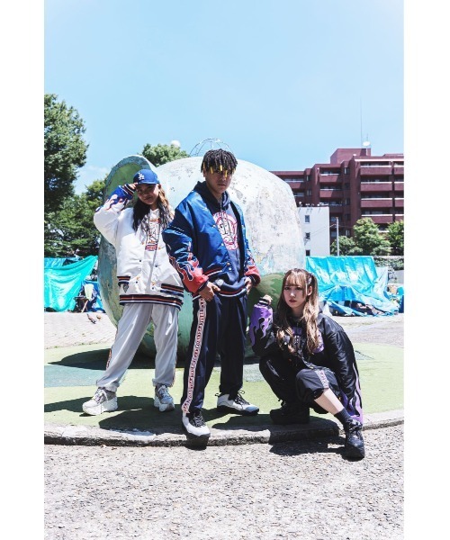 GALFY(ガルフィー)の「【GALFY】燃えるわんわんスタジアムJKT(その他アウター・レディース・ブラック/ネイビー/オフホワイト・LARGE/X-LARGE)」の5枚目の写真