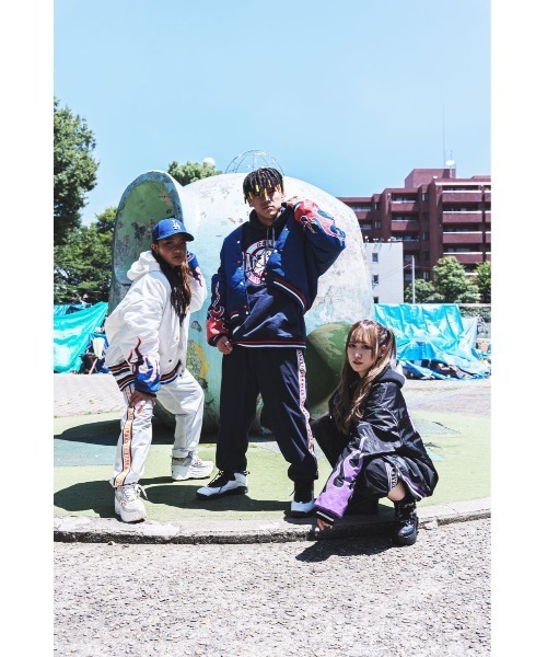 GALFY(ガルフィー)の「【GALFY】燃えるわんわんスタジアムJKT(その他アウター・レディース・ブラック/ネイビー/オフホワイト・LARGE/X-LARGE)」の9枚目の写真