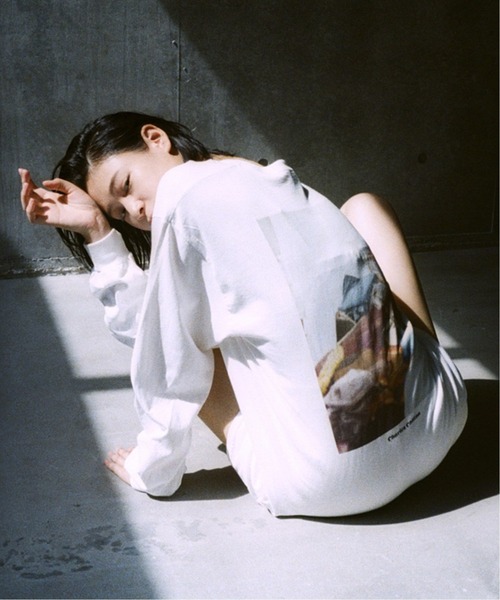 Charles Chaton（シャルルシャトン）の「Y for CC photo ロングTシャツ(1)（Tシャツ/カットソー・レディース・ホワイト・SMALL/MEDIUM/LARGE）」の4枚目の写真