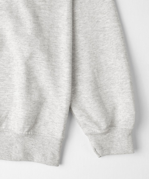 make a ray!（メイク ア レイ！）の「カレッジロゴ クルーネック オーバーサイズ スウェット/トレーナー（スウェット・メンズ・ネイビー/グレー/グリーン/グレー系その他/グレー系その他2/ブラック/グレー系その他3/グリーン系その他/グレー系その他4・M/L/XL）」の12枚目の写真