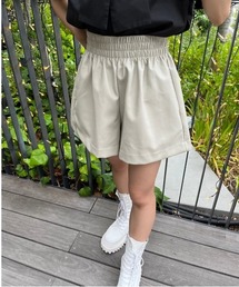 フェイクレザーショートパンツ