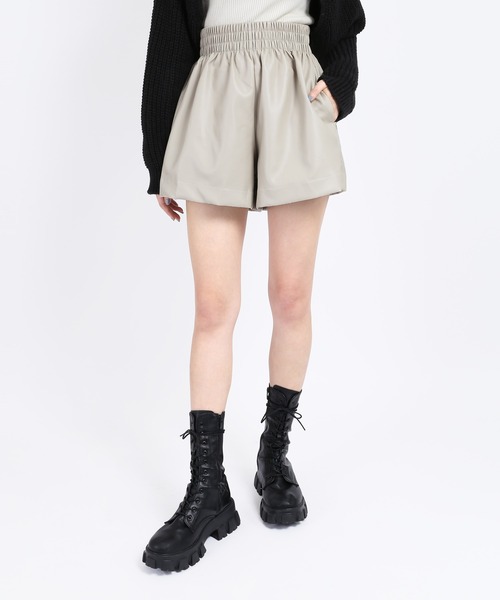 PHILLY（フィリー）の「フェイクレザーショートパンツ（その他パンツ・レディース・ブラック/ブラウン/アイボリー・FREE）」の11枚目の写真