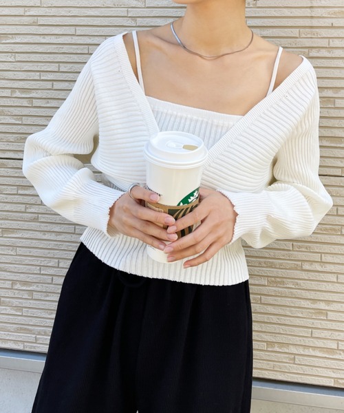 CLEA（クレア）の「キャミレイヤードデザインニット（ニット/セーター・レディース・ブラウン/アイボリー/ブラック・FREE）」の2枚目の写真