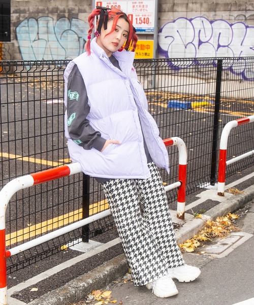 PUNYUS（プニュズ）の「千鳥柄イージーパンツ（その他パンツ・レディース・ホワイト/オレンジ/グリーン・1/2/4/3）」の4枚目の写真