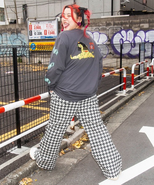 PUNYUS（プニュズ）の「千鳥柄イージーパンツ（その他パンツ・レディース・ホワイト/オレンジ/グリーン・1/2/4/3）」の5枚目の写真