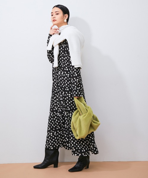 ADAM ET ROPE'（アダムエロペ）の「ランダムハートプリントワンピース（ワンピース・レディース・ブラック・FREE）」の8枚目の写真