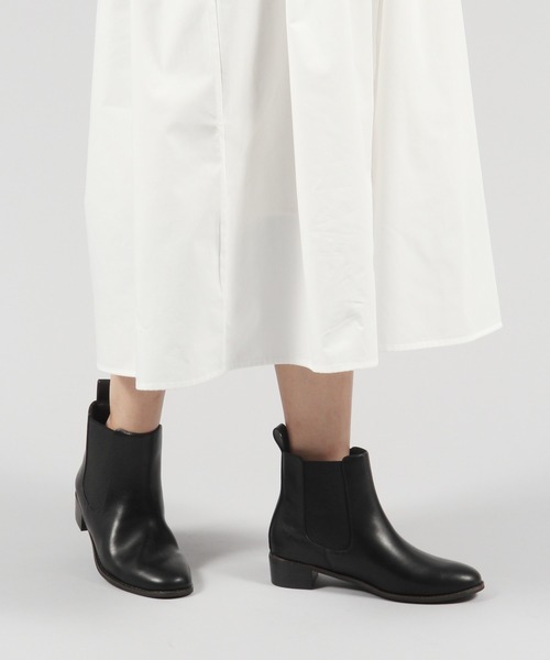niko and...(ニコアンド)の「オリジナルヒールサイドゴアブーツ(ブーツ・レディース・ブラック/ベージュ・SMALL/MEDIUM/LARGE)」の2枚目の写真