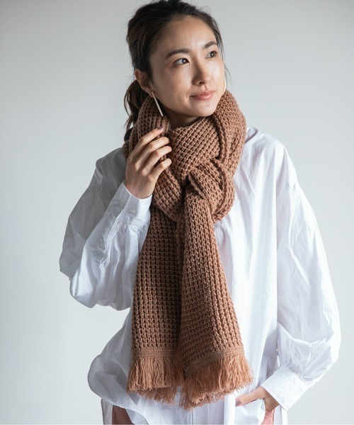 Chaco closet（チャコ クローゼット）の「畔編みフリンジふっくらロングボリュームマフラー（マフラー・レディース・ブラック/ベージュ/パープル/カーキ/ピンク/グリーン・FREE）」の15枚目の写真