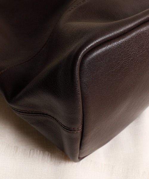 MADULI（マドゥリ）の「MADULI マドゥリ / ユニセックスドローストリングレザー巾着バッグ レザーショルダー巾着バケツバッグ / 21545（トートバッグ・レディース・ダークブラウン/ブラック/シルバー/ライトベージュ・FREE）」の9枚目の写真