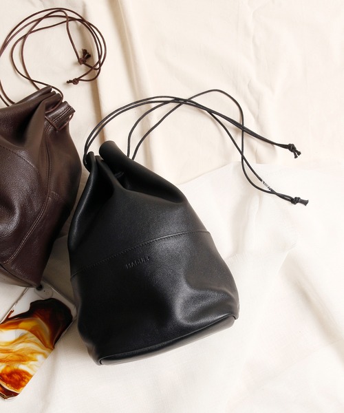 MADULI（マドゥリ）の「MADULI マドゥリ / ユニセックスドローストリングレザー巾着バッグ レザーショルダー巾着バケツバッグ / 21545（トートバッグ・レディース・ダークブラウン/ブラック/シルバー/ライトベージュ・FREE）」の15枚目の写真