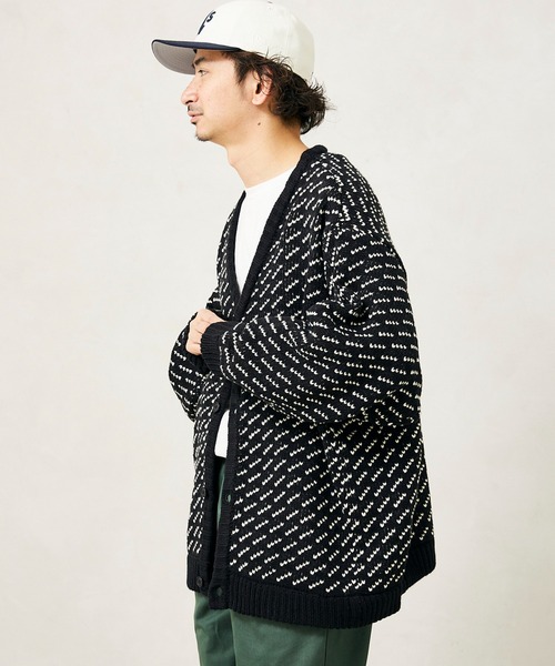 JOURNAL STANDARD relume（ジャーナルスタンダード　レリューム）の「オーバーサイズ バーズアイニット カーディガン（カーディガン/ボレロ・メンズ・ブラック/カーキ/ブルー/ナチュラル・MEDIUM/LARGE）」の15枚目の写真
