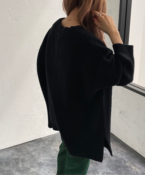 apres jour mignon(アプレジュールミニョン)の「深Vスリット入りニット【ZOZOTOWN限定アイテム】(ニット/セーター・レディース・グリーン/オレンジ/ブラック/パープル・フリー/X-LARGE)」の8枚目の写真