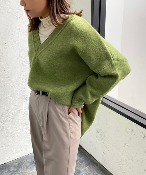 apres jour mignon(アプレジュールミニョン)の「深Vスリット入りニット【ZOZOTOWN限定アイテム】(ニット/セーター・レディース・グリーン/オレンジ/ブラック/パープル・フリー/X-LARGE)」の12枚目の写真