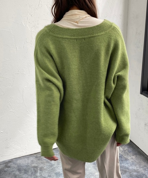 apres jour mignon(アプレジュールミニョン)の「深Vスリット入りニット【ZOZOTOWN限定アイテム】(ニット/セーター・レディース・グリーン/オレンジ/ブラック/パープル・フリー/X-LARGE)」の15枚目の写真