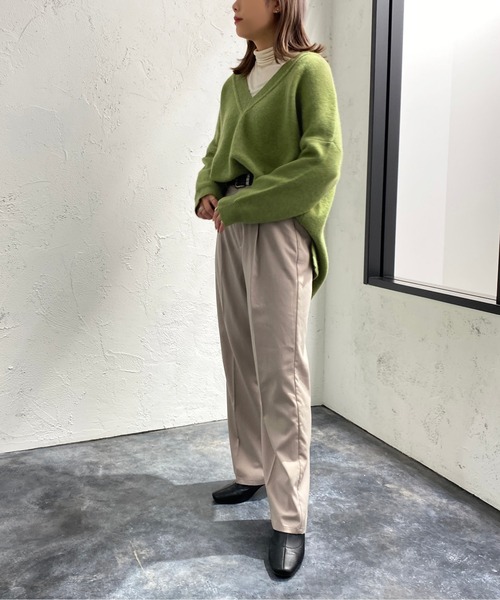 apres jour mignon(アプレジュールミニョン)の「深Vスリット入りニット【ZOZOTOWN限定アイテム】(ニット/セーター・レディース・グリーン/オレンジ/ブラック/パープル・フリー/X-LARGE)」の17枚目の写真