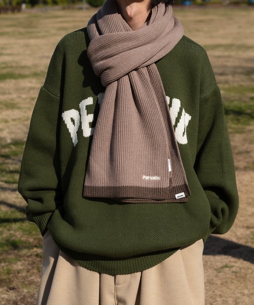 Perushu（ペルーシュ）の「配色切り替えマフラー（マフラー・メンズ・カーキ/オレンジ/グレイッシュベージュ・FREE）」の2枚目の写真