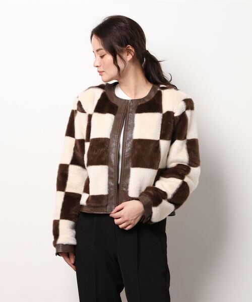 aimoha（アイモハ）の「フェイクファーチェック柄ノーカラージャケット (AW)（ノーカラージャケット・レディース・ブラック/チョコ・LARGE/MEDIUM）」の7枚目の写真