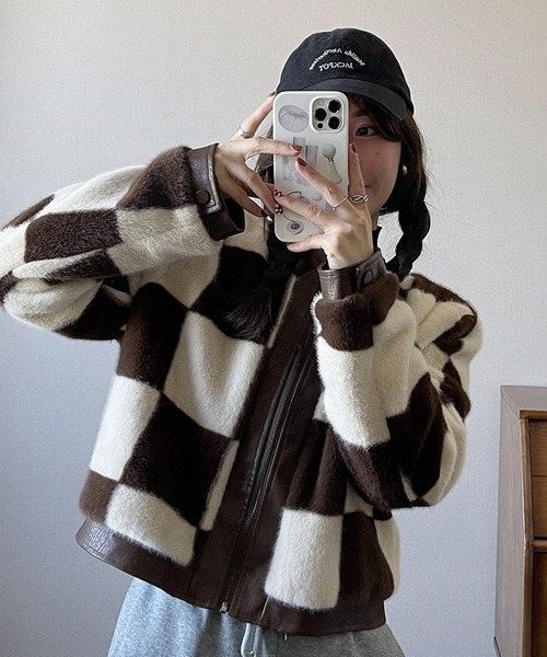 aimoha（アイモハ）の「フェイクファーチェック柄ノーカラージャケット (AW)（ノーカラージャケット・レディース・ブラック/チョコ・LARGE/MEDIUM）」の8枚目の写真