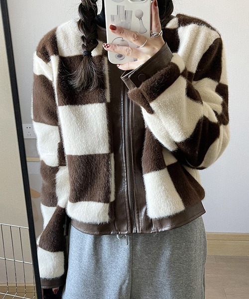 aimoha（アイモハ）の「フェイクファーチェック柄ノーカラージャケット (AW)（ノーカラージャケット・レディース・ブラック/チョコ・LARGE/MEDIUM）」の9枚目の写真