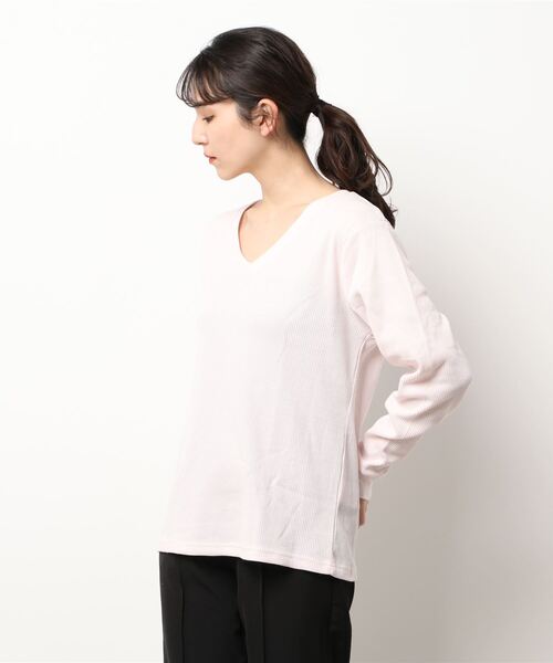 ARCHIVER(アーカイバ)の「【Bl】【RDS】Vネックワッフルカットソー(Tシャツ/カットソー・レディース・ホワイト/ブラック/グレー/ベージュ/カーキ/ネイビー/ライトピンク・X-LARGE/LARGE/MEDIUM)」の16枚目の写真