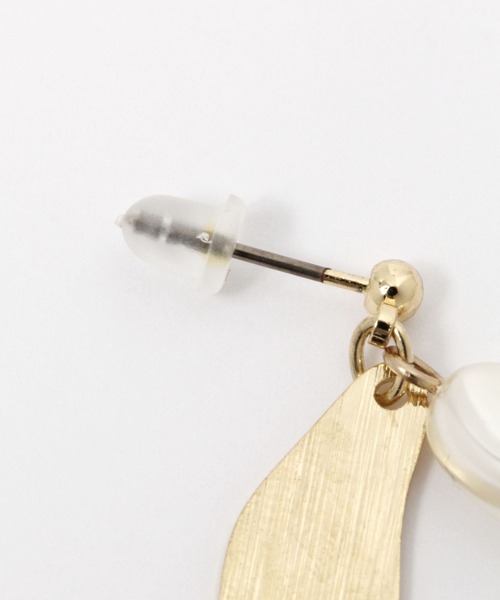 studio CLIP(スタディオクリップ)の「メタルプレートパールピアス(ピアス(両耳用)・レディース・その他1/その他2・FREE)」の5枚目の写真