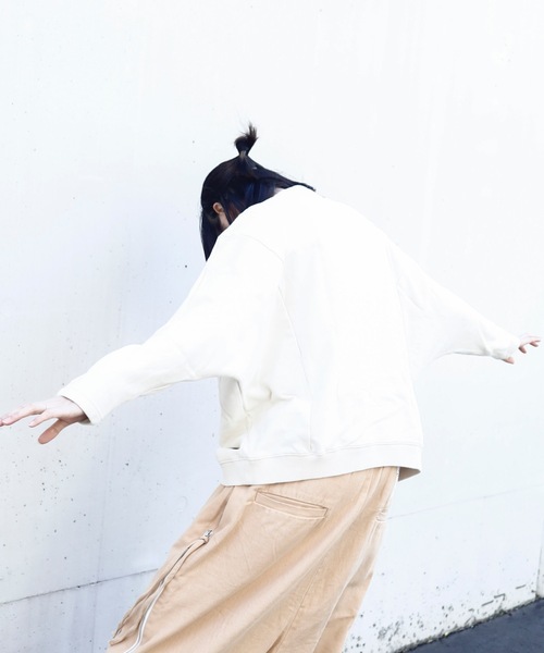 rovtski（ロフトスキー）の「SHARE ROOMS DORMAN SWEAT MAISON/シェアルーム ドルマン オーバーサイズ スウェット トレーナー（スウェット・メンズ・オフホワイト/モカ/ブルー系その他/キナリ・FREE）」の21枚目の写真