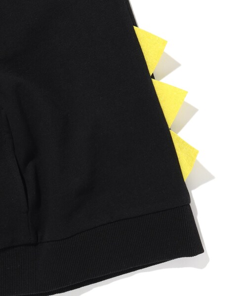 SHOO・LA・RUE（シューラルー）の「◆【90-130cm】裏毛恐竜ツノZIPパーカー（パーカー・キッズ・ライトグレー/ブラック・11/10/12/13/09）」の11枚目の写真