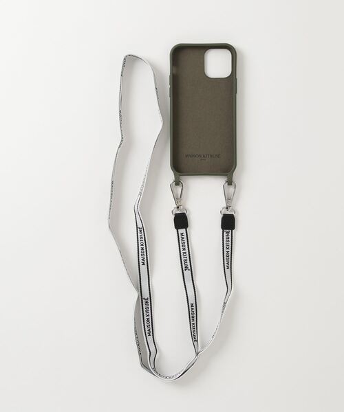 Maison Kitsune(メゾンキツネ)の「MK CAMP IPHONE CASE W/ LOGO STRAP(スマホケース/カバー・メンズ・ダークカーキ・S)」の2枚目の写真