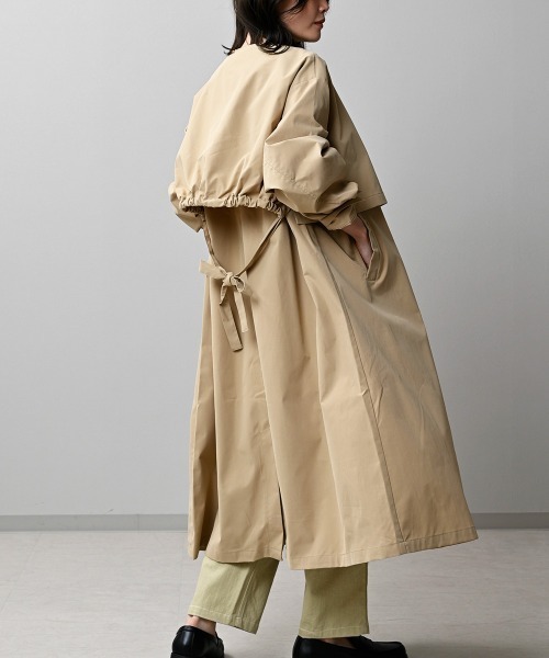 LUPILIEN（ルピリアン）の「【LUPILIEN】レイヤード風ノーカラートレンチコート（ノーカラージャケット・レディース・チャコールグレー/ベージュ/サックスブルー・FREE）」の8枚目の写真
