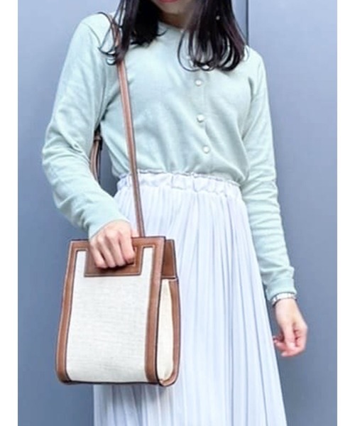 Te chichi（テチチ）の「金縁ボタンクルーネックカーディガン（カーディガン/ボレロ・レディース・ネイビー/グレー/ブルー/グリーン・ﾌﾘ-）」の4枚目の写真