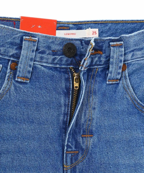 Levi's(リーバイス)の「LEVI'S LOW PRO A2681-0000(デニムパンツ・レディース・ブルー・25inch/26inch/27inch)」の6枚目の写真