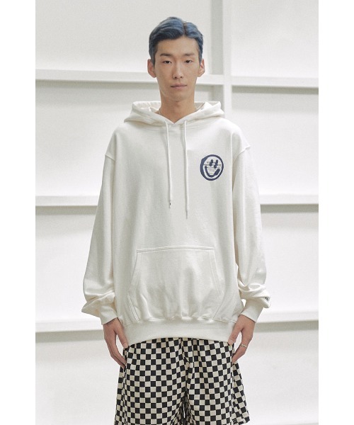 さらに100円引き◆ISTKUNST◆LOGO&SMILEY HOODIE A'GEM/9 × .kom『ISTKUNST/イストクンスト』LOGO & SMILEY HOOD