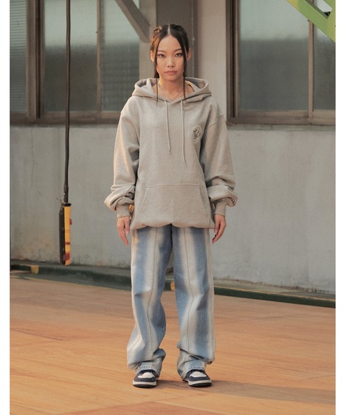 ISTKUNST(イストクンスト)の「【ISTKUNST】LOGO & SMILEY HOODIE / イストクンスト ロゴ アンド スマイリー フーディー(パーカー・レディース・ホワイト/ライトグレー/グレー・MEDIUM/LARGE/SMALL/X-LARGE)」の19枚目の写真
